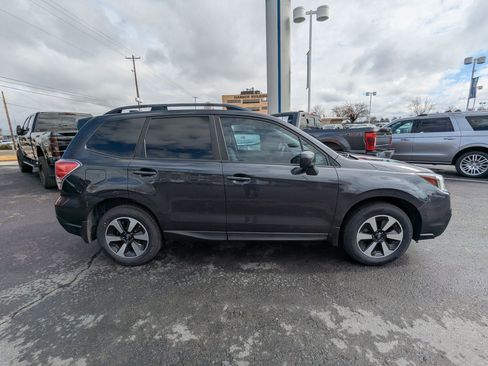 Used 2018 Subaru Forester 2.5i Premium image 2