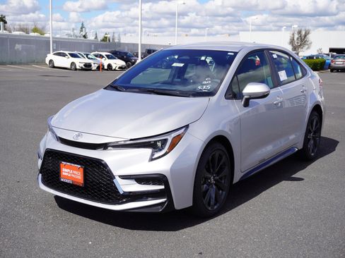 New 2026 Toyota Corolla SE FWD image 7