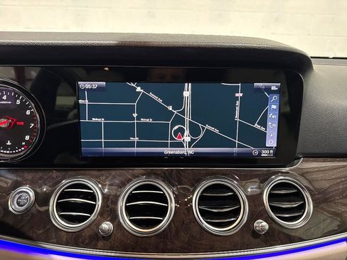 Used 2019 Mercedes-Benz E 300 image 38