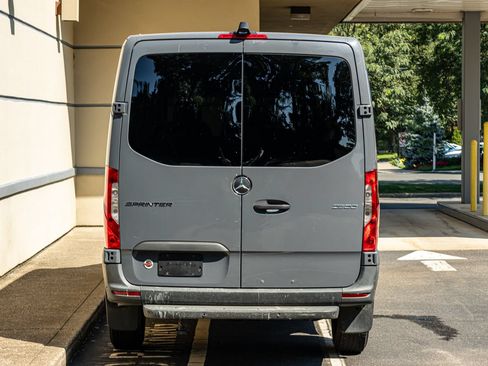Used 2021 Mercedes-Benz Sprinter 2500 image 8