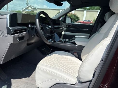 Used 2025 Cadillac Escalade IQ Sport 1 w/ Smart Trailering package AWD/4WD image 13