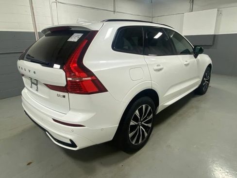 Used 2023 Volvo XC60 B5 Plus w/ Climate Package AWD/4WD image 3