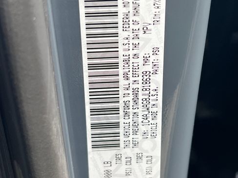 Used 2018 Jeep Wrangler Sport AWD/4WD image 3