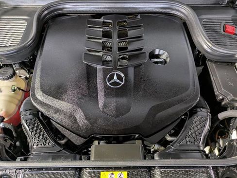 Certified 2023 Mercedes-Benz GLS 580 4MATIC image 28