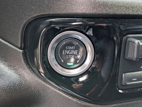 Used 2025 Chevrolet Silverado 1500 LT image 28