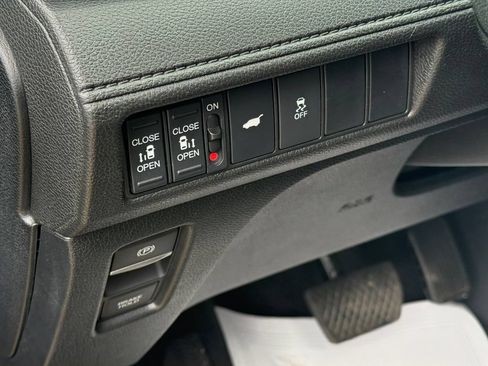 Used 2025 Honda Odyssey Sport-L image 19