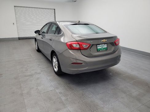 Used 2017 Chevrolet Cruze LT w/ Convenience Package image 5