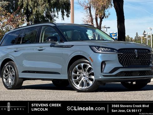 New 2026 Lincoln Aviator AWD w/ Jet Appearance Package image 1