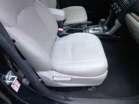 Used 2015 Subaru Forester 2.5i Limited AWD/4WD image 10