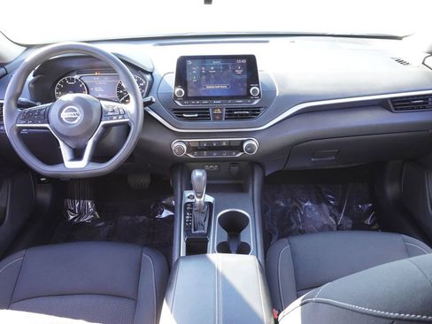 Used 2022 Nissan Altima 2.5 SV image 11