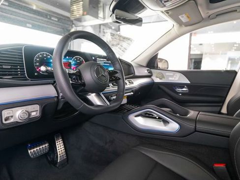 New 2026 Mercedes-Benz GLS 450 4MATIC image 4