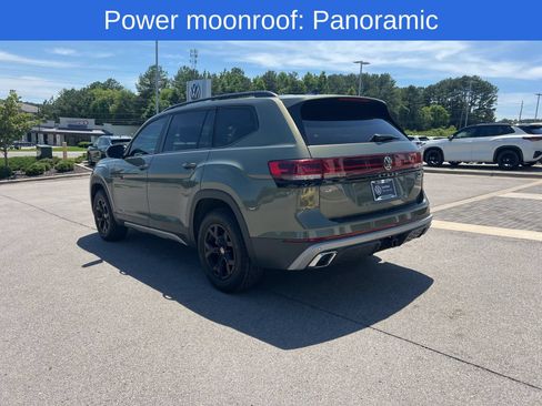 Certified 2024 Volkswagen Atlas Peak Edition SE AWD/4WD image 9