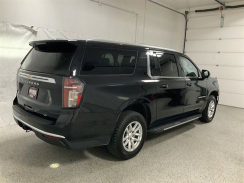 Used 2024 Chevrolet Suburban LT AWD/4WD image 8