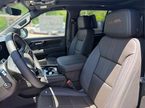 New 2026 Chevrolet Tahoe High Country AWD/4WD image 10