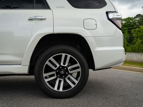 Used 2023 Toyota 4Runner Limited AWD/4WD image 6