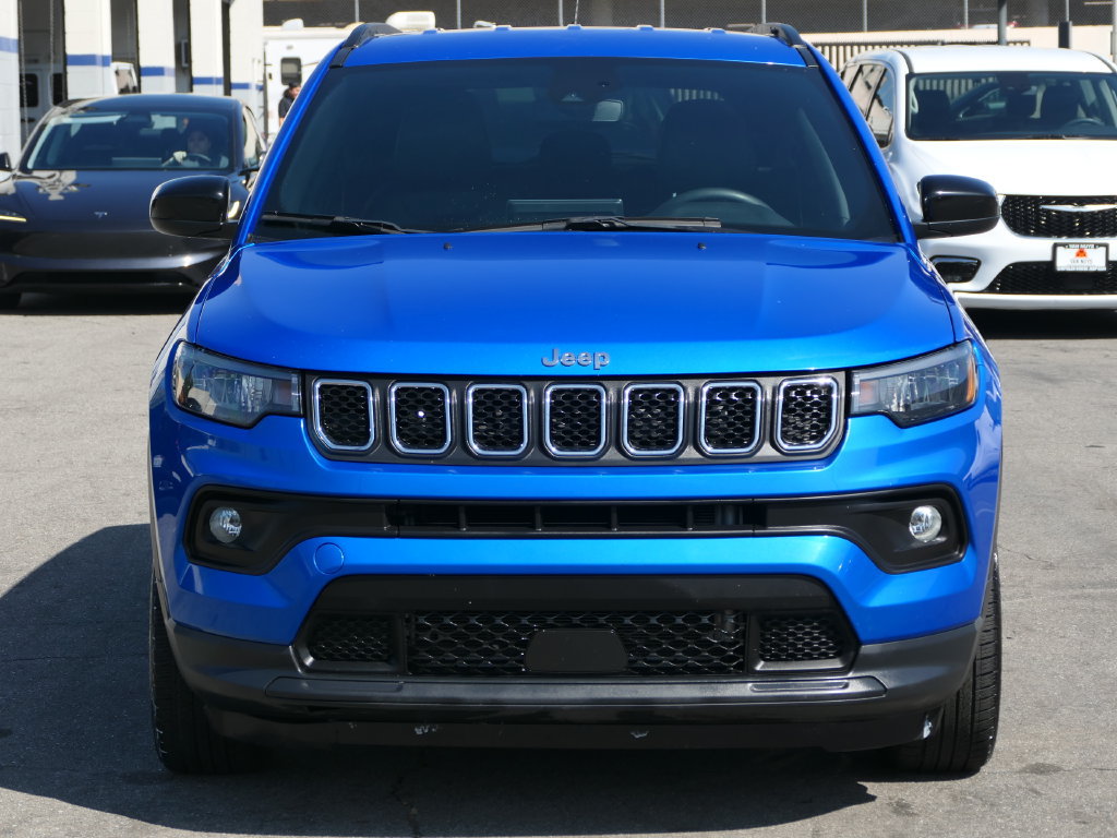 Used 2024 Jeep Compass Latitude AWD/4WD image 6