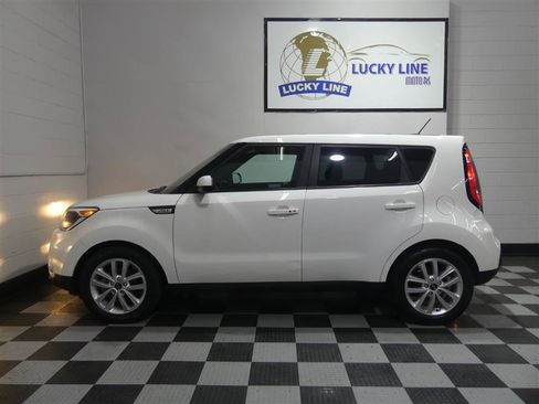 Used 2019 Kia Soul + w/ Audio Package image 7