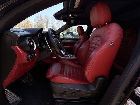 Used 2021 Alfa Romeo Stelvio Ti Sport image 13