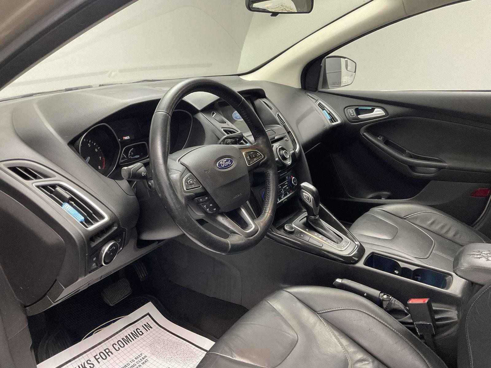 Used 2017 Ford Focus Titanium FWD image 11