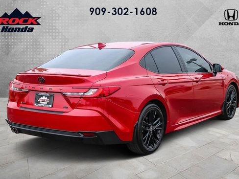 Used 2025 Toyota Camry SE w/ Convenience Package FWD image 6