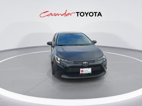 Certified 2022 Toyota Corolla LE image 3