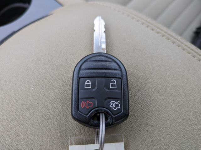 Used 2018 Ford Taurus SE FWD image 27