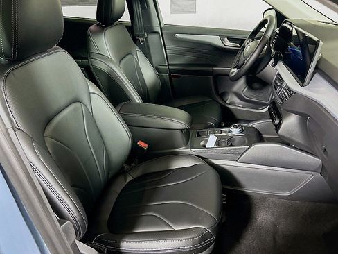 New 2025 Ford Escape PHEV FWD w/ PHEV Premium Package image 30