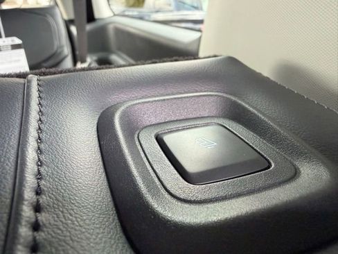 New 2025 Ford Expedition Max Platinum w/ Driver's Package image 34