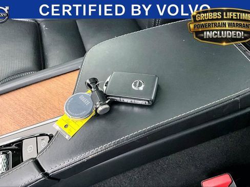 Used 2023 Volvo XC90 B6 Plus AWD/4WD image 13