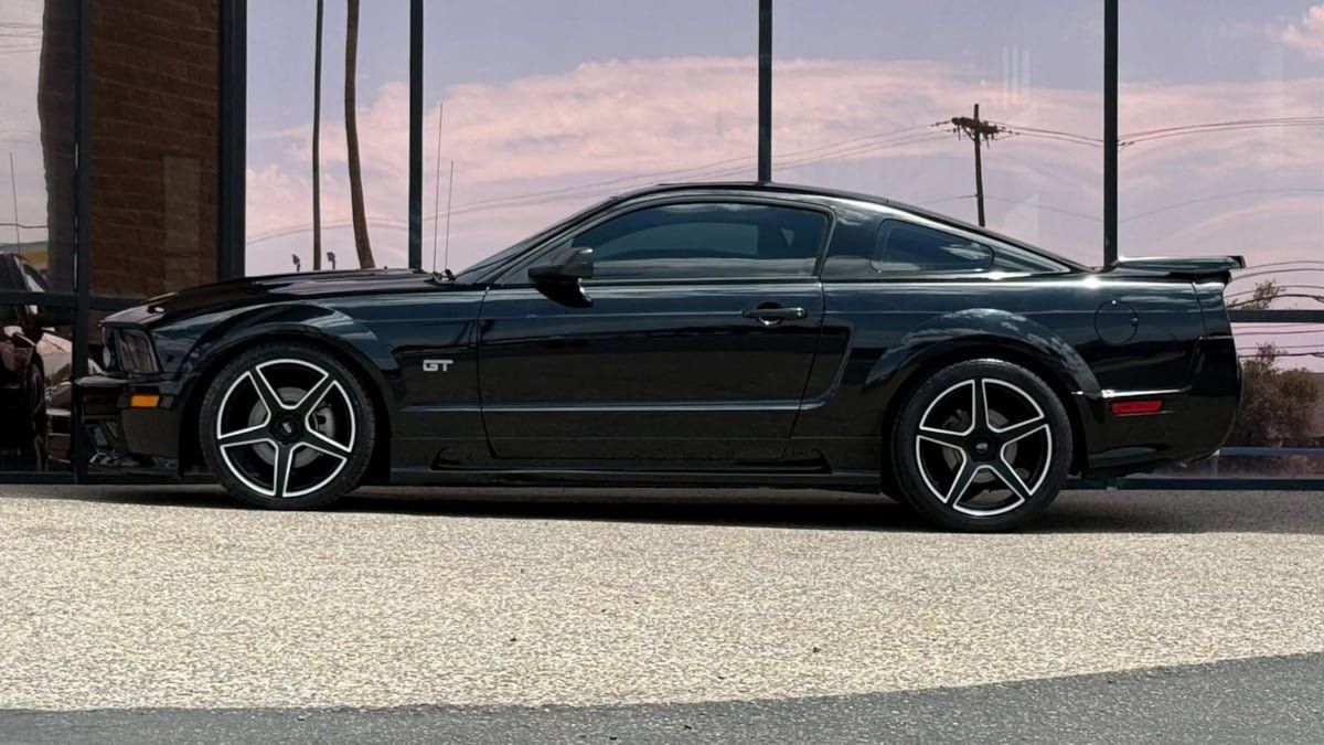 Used 2007 Ford Mustang GT Premium RWD image 5
