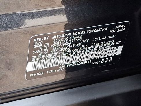 New 2025 Mitsubishi Outlander SE image 14