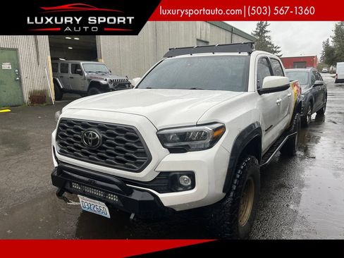 Used 2021 Toyota Tacoma TRD Off-Road w/ TRD Premium Off Road Package image 1