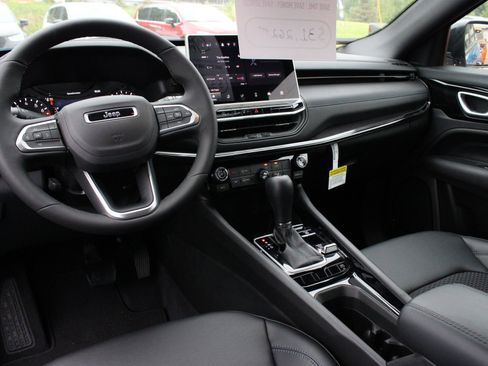 New 2026 Jeep Compass Latitude AWD/4WD image 24
