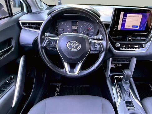Certified 2023 Toyota Corolla Cross LE w/ Moonroof Package AWD/4WD image 6