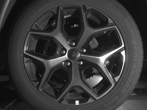 Used 2025 Jeep Compass Limited image 14