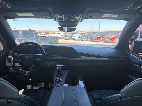 Used 2024 Cadillac Escalade V w/ LPO, ONYX Package image 15