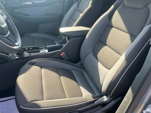 Used 2025 Chevrolet TrailBlazer LT image 22