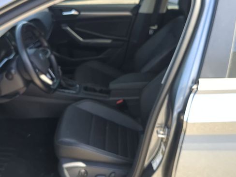 Used 2022 Volkswagen Jetta SE FWD image 15