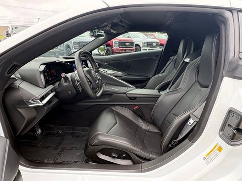 Used 2023 Chevrolet Corvette Stingray Coupe w/ Z51 Performance Package RWD image 14