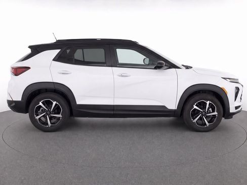 Used 2023 Chevrolet TrailBlazer RS w/ Sun and Liftgate Package AWD/4WD image 10