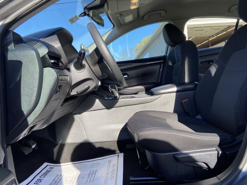 Used 2024 Nissan Sentra SV image 15