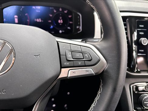 Used 2023 Volkswagen Atlas SE w/ Black Wheel Package FWD image 15