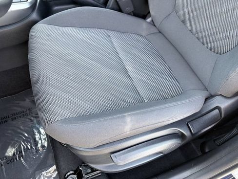 Certified 2026 Kia Seltos LX AWD/4WD image 10