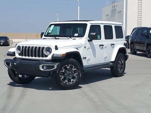 New 2025 Jeep Wrangler Sahara image 33