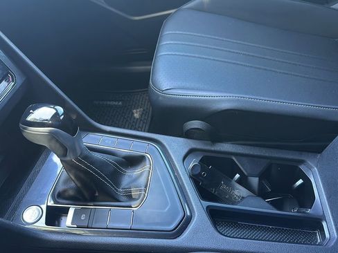 Certified 2023 Volkswagen Tiguan SE FWD image 14