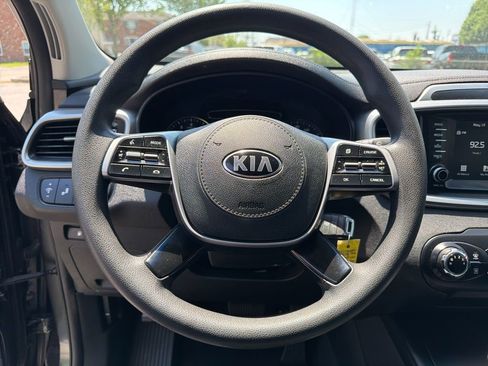 Used 2020 Kia Sorento LX AWD/4WD image 11
