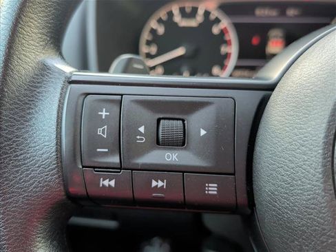 Used 2024 Nissan Rogue S AWD/4WD image 11