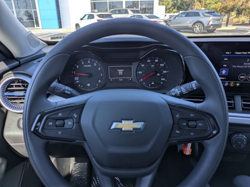 New 2026 Chevrolet Trax LS w/ LS Convenience Package image 19