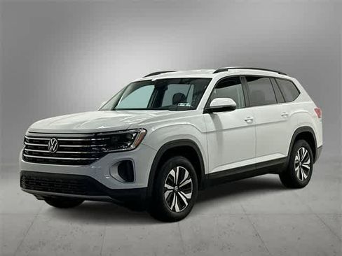 Certified 2025 Volkswagen Atlas SE image 1