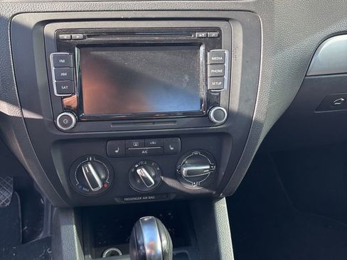 Used 2014 Volkswagen Jetta SE FWD image 13